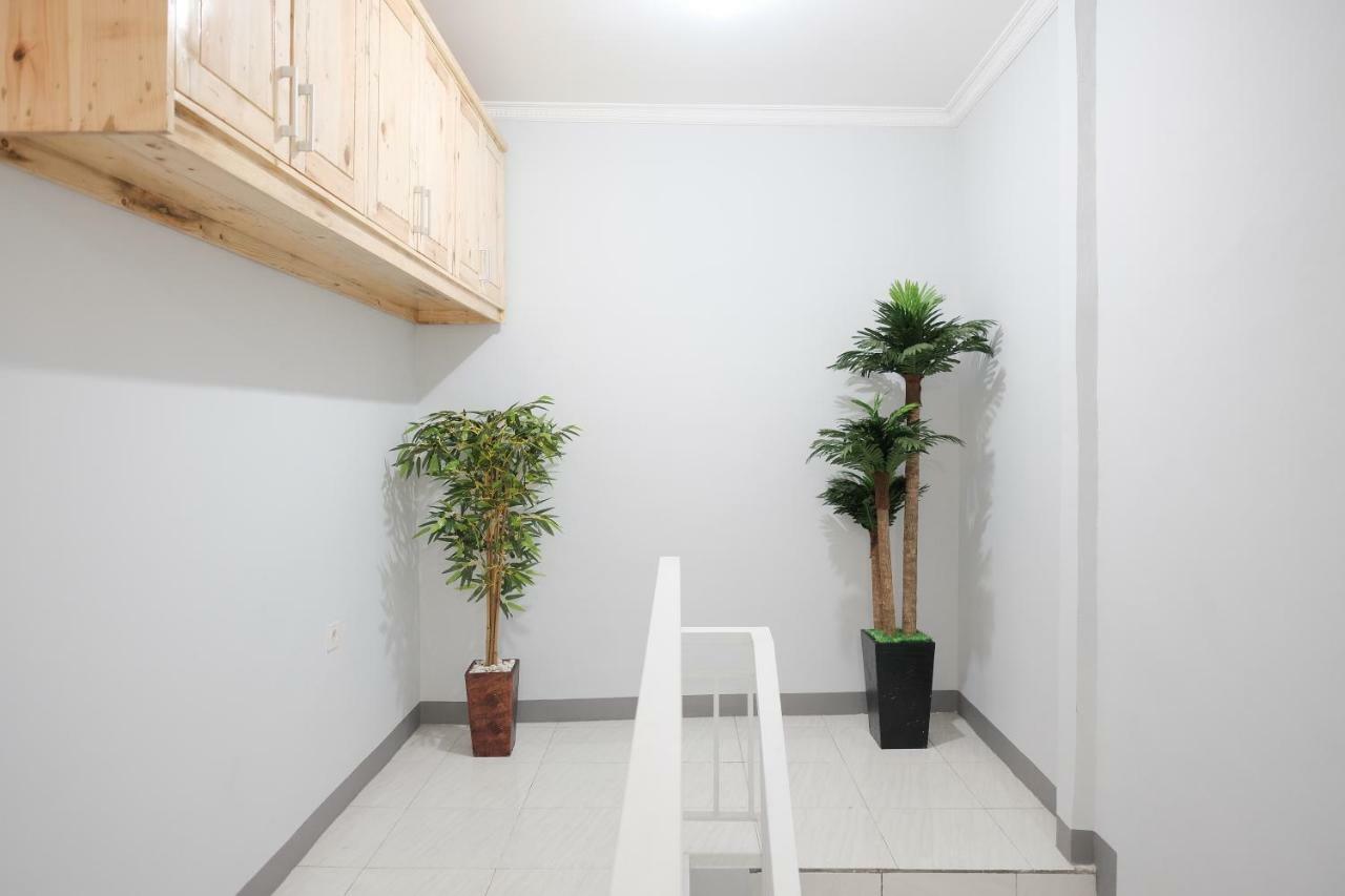 红多兹伊斯兰酒店-近科邦哲鲁克西罗亚医院 雅加达 外观 照片